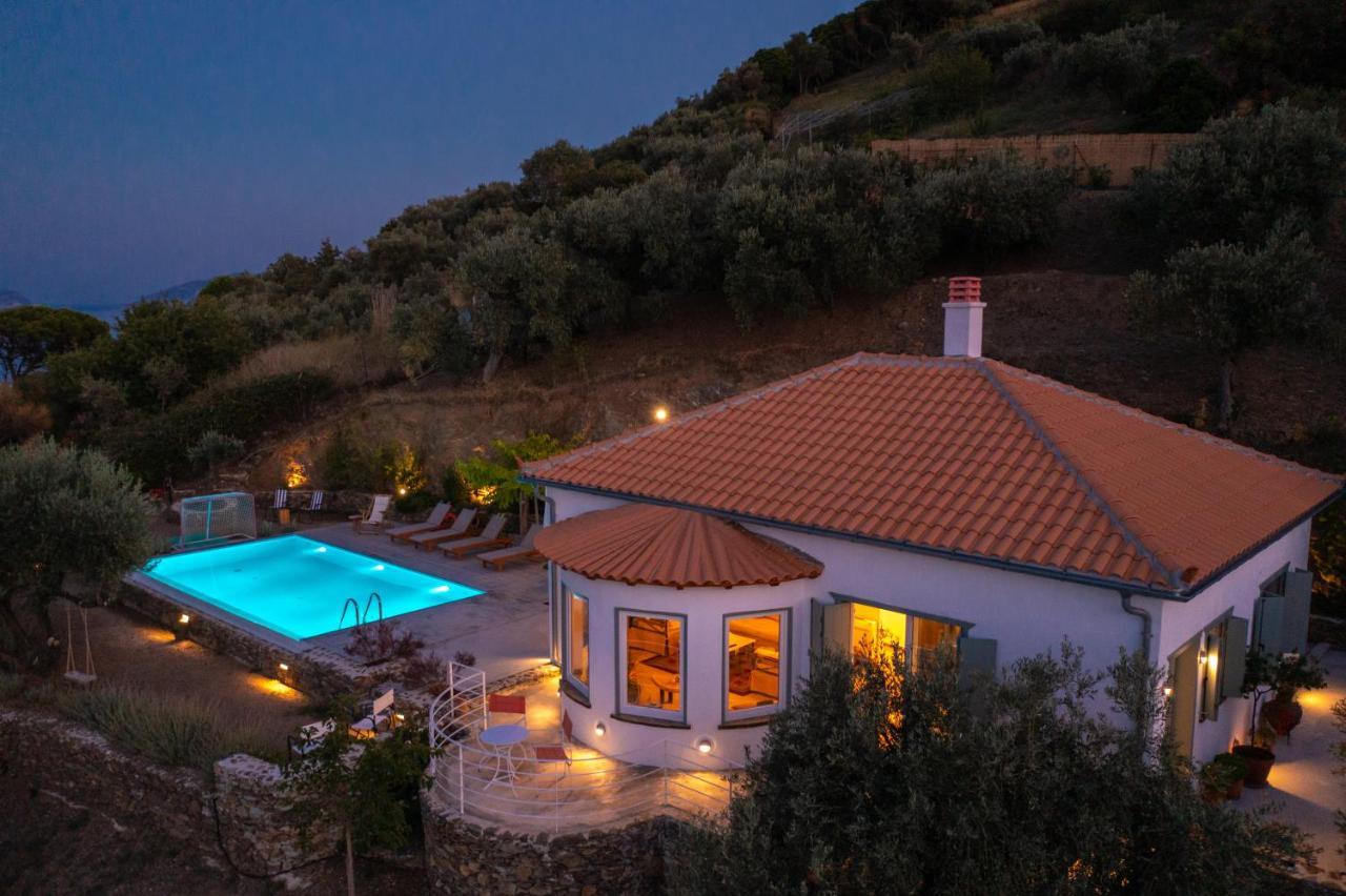 Avgi Villa Glossa Buitenkant foto