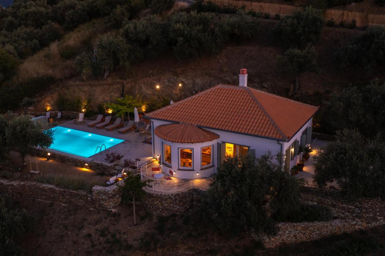 Avgi Villa Glossa Buitenkant foto