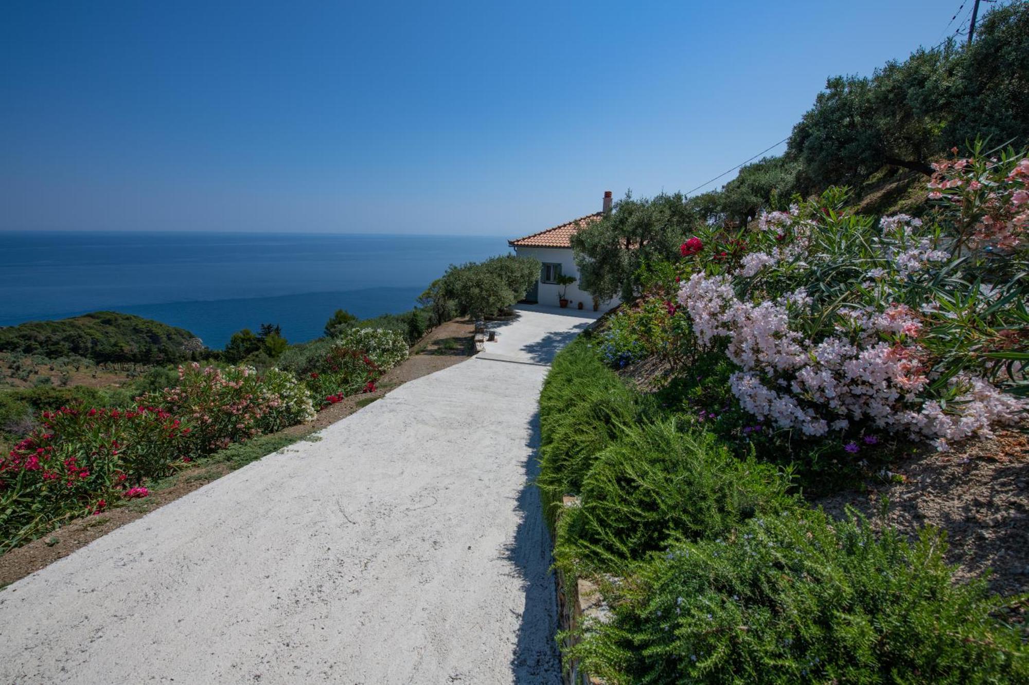 Avgi Villa Glossa Buitenkant foto